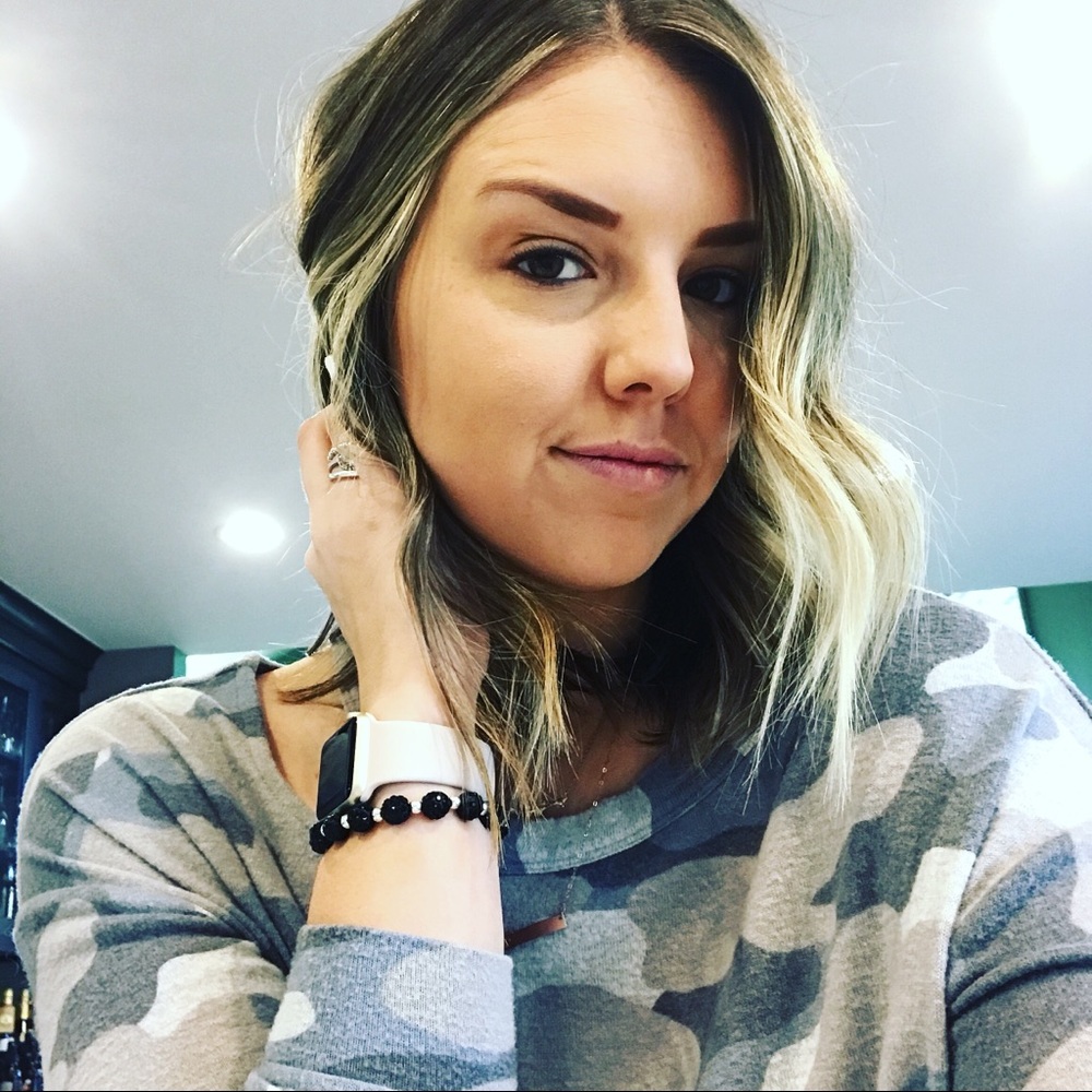 Meet your Posher, Lauren
